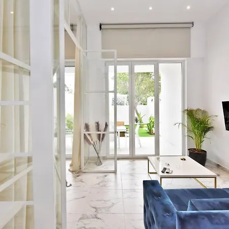 4 Elemental Living - Halkidiki 네아 모우다니아