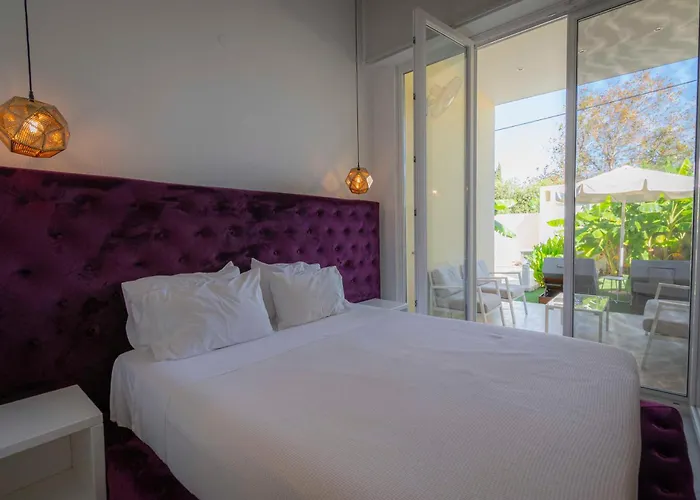 4 Elemental Living - Halkidiki Неа-Муданья
